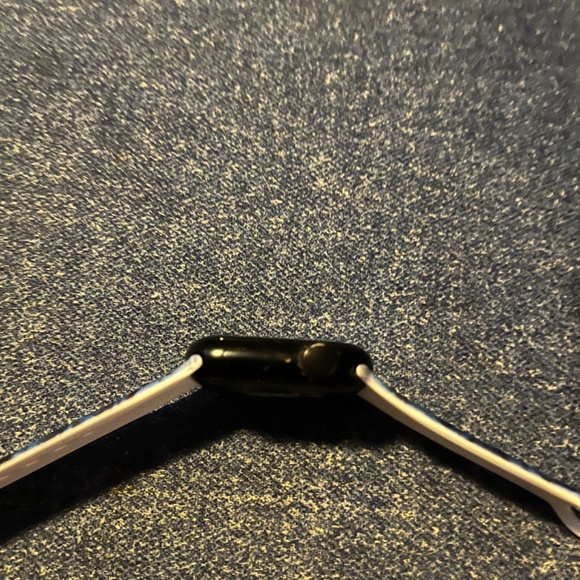 Excellent Condition-Apple Watch Series 8 S/M 41 MM Midnight- Massive Bundle - Picture 4 of 13